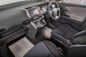 Минивэн Toyota Wish 2010 года, 999000 рублей, Томск