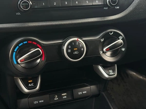 Седан Kia Rio 2017 года, 1190000 рублей, Ижевск