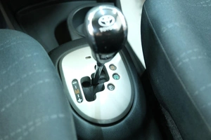 Хетчбэк Toyota Yaris 2007 года, 699000 рублей, Омск