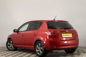 Хетчбэк Kia Ceed 2010 года, 719000 рублей, Пермь