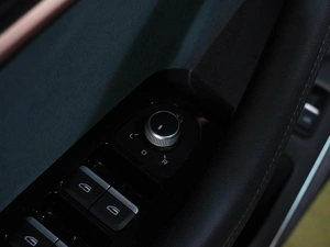 Внедорожник Geely Monjaro 2023 года, 3199000 рублей, Воронеж