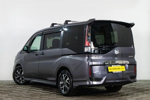 Минивэн Honda Stepwgn Spada 2019 года, 2499000 рублей, Сургут