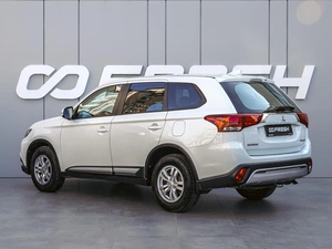 Внедорожник Mitsubishi Outlander 2018 года, 2120000 рублей, Краснодар