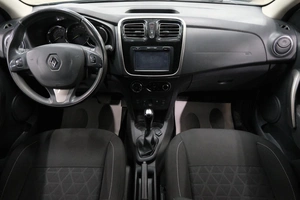 Хетчбэк Renault Sandero Stepway 2017 года, 1039000 рублей, Омск