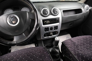 Хетчбэк Renault Sandero 2011 года, 399000 рублей, Оренбург