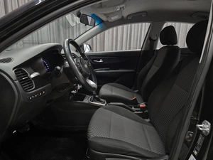 Седан Kia Rio 2019 года, 980000 рублей, Красноярск
