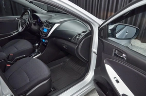 Хетчбэк Hyundai Solaris 2012 года, 897000 рублей, Красноярск