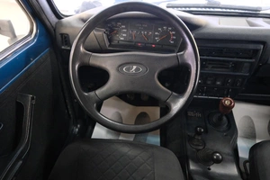 Внедорожник ВАЗ (LADA) 4x4 (Нива) 2002 года, 399000 рублей, Омск