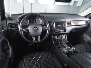 Внедорожник Volkswagen Touareg 2017 года, 3299000 рублей, Аксай