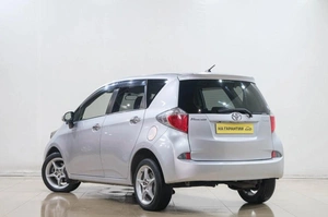 Хетчбэк Toyota Ractis 2012 года, 849000 рублей, Новокузнецк