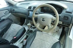 Седан Mazda Familia 2002 года, 289000 рублей, Омск