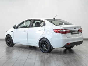 Седан Kia Rio 2012 года, 899000 рублей, Саратов