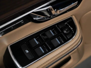 Седан Jaguar XJ 2013 года, 1527196 рублей, Москва