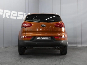 Внедорожник Kia Sportage 2014 года, 1290000 рублей, Омск