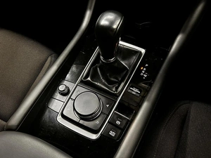 Хетчбэк Mazda 3 2019 года, 1612000 рублей, Красноярск
