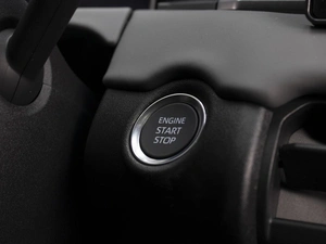 Внедорожник Toyota RAV4 2025 года, 4890000 рублей, Омск