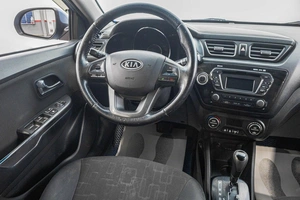 Седан Kia Rio 2012 года, 799000 рублей, Барнаул