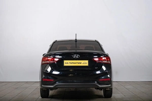 Седан Hyundai Solaris 2017 года, 1319000 рублей, Томск