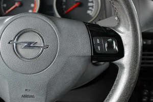 Седан Opel Astra 2007 года, 579000 рублей, Тюмень