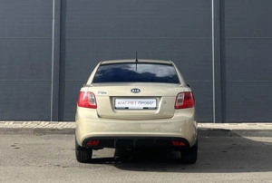 Седан Kia Rio 2010 года, 535000 рублей, Солонцы