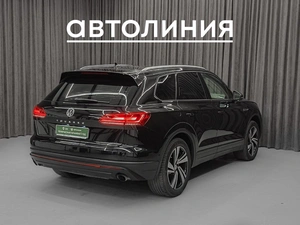 Внедорожник Volkswagen Touareg 2019 года, 4999000 рублей, Красноярск