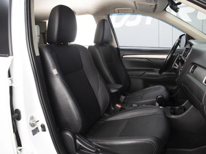 Внедорожник Mitsubishi Outlander 2014 года, 1370000 рублей, Омск