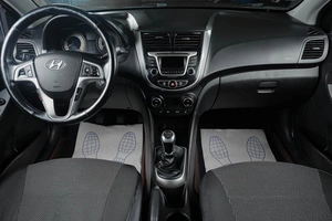 Седан Hyundai Solaris 2014 года, 799000 рублей, Тюмень
