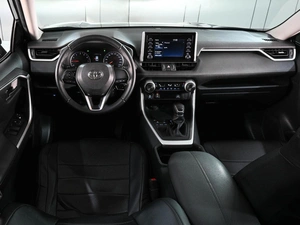 Внедорожник Toyota RAV4 2019 года, 3499000 рублей, Аксай