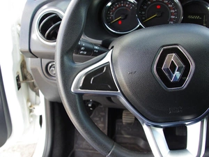 Седан Renault Logan 2019 года, 999000 рублей, Владимир