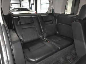 Минивэн Toyota Isis 2012 года, 1270000 рублей, Красноярск