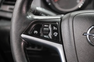 Хетчбэк Opel Astra 2012 года, 749000 рублей, Новокузнецк