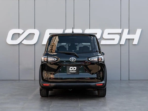 Минивэн Toyota Sienta 2019 года, 1449000 рублей, Краснодар