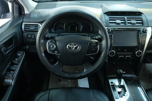 Седан Toyota Camry 2014 года, 1549000 рублей, Омск