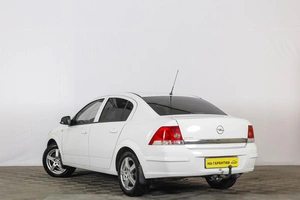 Седан Opel Astra 2012 года, 729000 рублей, Тюмень