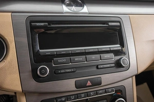 Седан Volkswagen Passat 2011 года, 839000 рублей, Барнаул