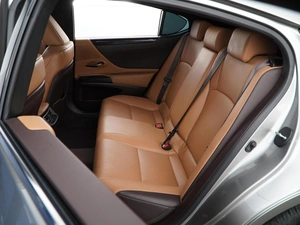 Седан Lexus ES 2020 года, 3770090 рублей, Москва