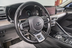 Седан Kia K5 2020 года, 2229000 рублей, Томск