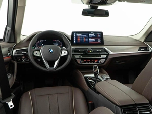 Седан BMW 5 серия 2022 года, 5449999 рублей, Москва