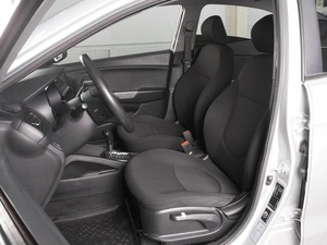 Седан Kia Rio 2013 года, 970000 рублей, Красный Пахарь