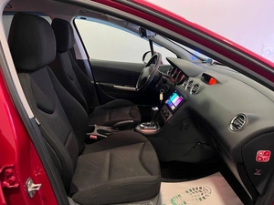 Хетчбэк Peugeot 308 2011 года, 529000 рублей, Красноярск