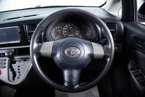 Минивэн Toyota Wish 2005 года, 679000 рублей, Пермь