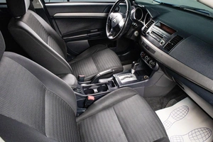 Седан Mitsubishi Lancer 2012 года, 899000 рублей, Сургут