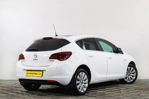 Хетчбэк Opel Astra 2011 года, 619000 рублей, Сургут