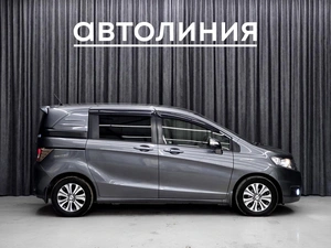 Минивэн Honda Freed 2012 года, 1050000 рублей, Красноярск