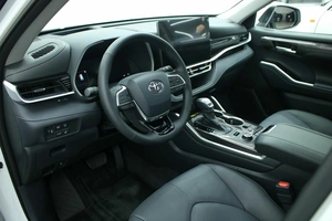 Внедорожник Toyota Highlander 2025 года, 5380000 рублей, Красноярск