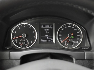 Внедорожник Volkswagen Tiguan 2010 года, 1243100 рублей, Казань