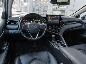 Седан Toyota Camry 2021 года, 3199000 рублей, Санкт-Петербург