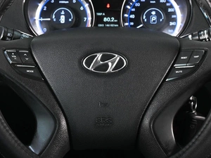 Седан Hyundai Sonata 2012 года, 1199000 рублей, Ростов-на-Дону