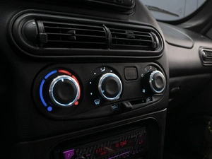 Внедорожник Chevrolet Niva 2012 года, 420000 рублей, Омск