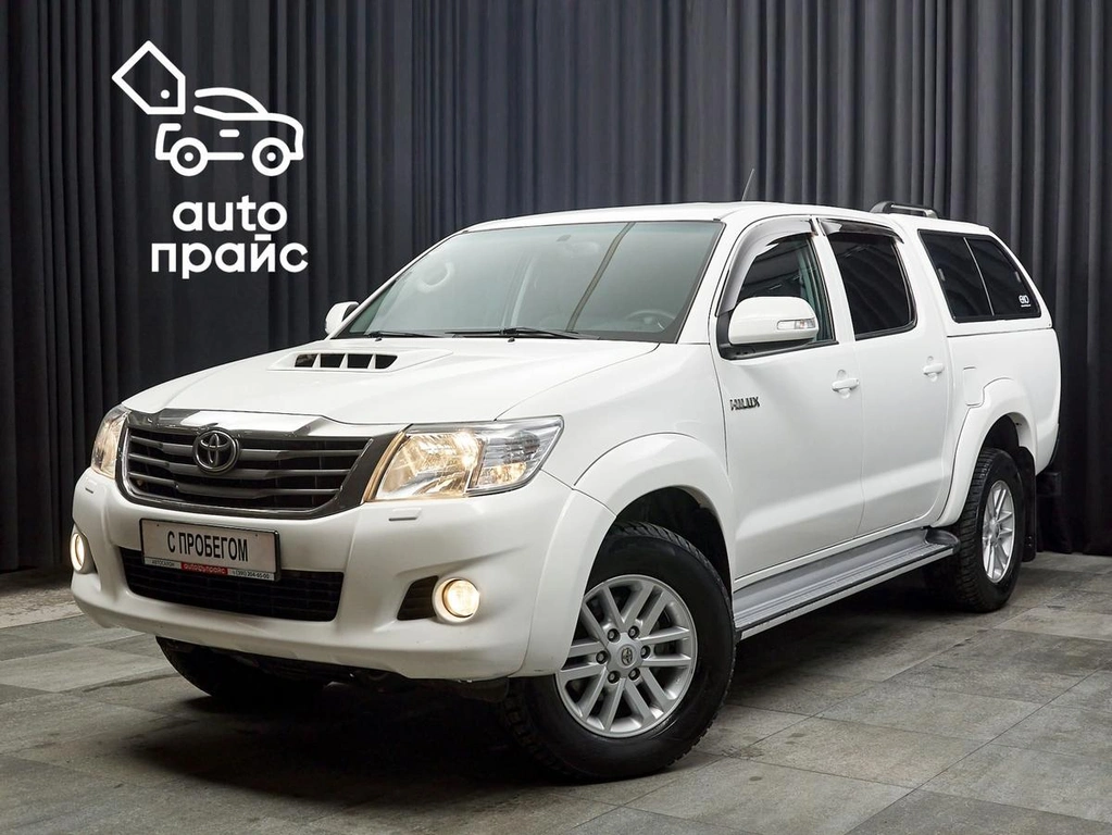Пикап Toyota Hilux 2013 года, 2599000 рублей, Красноярск